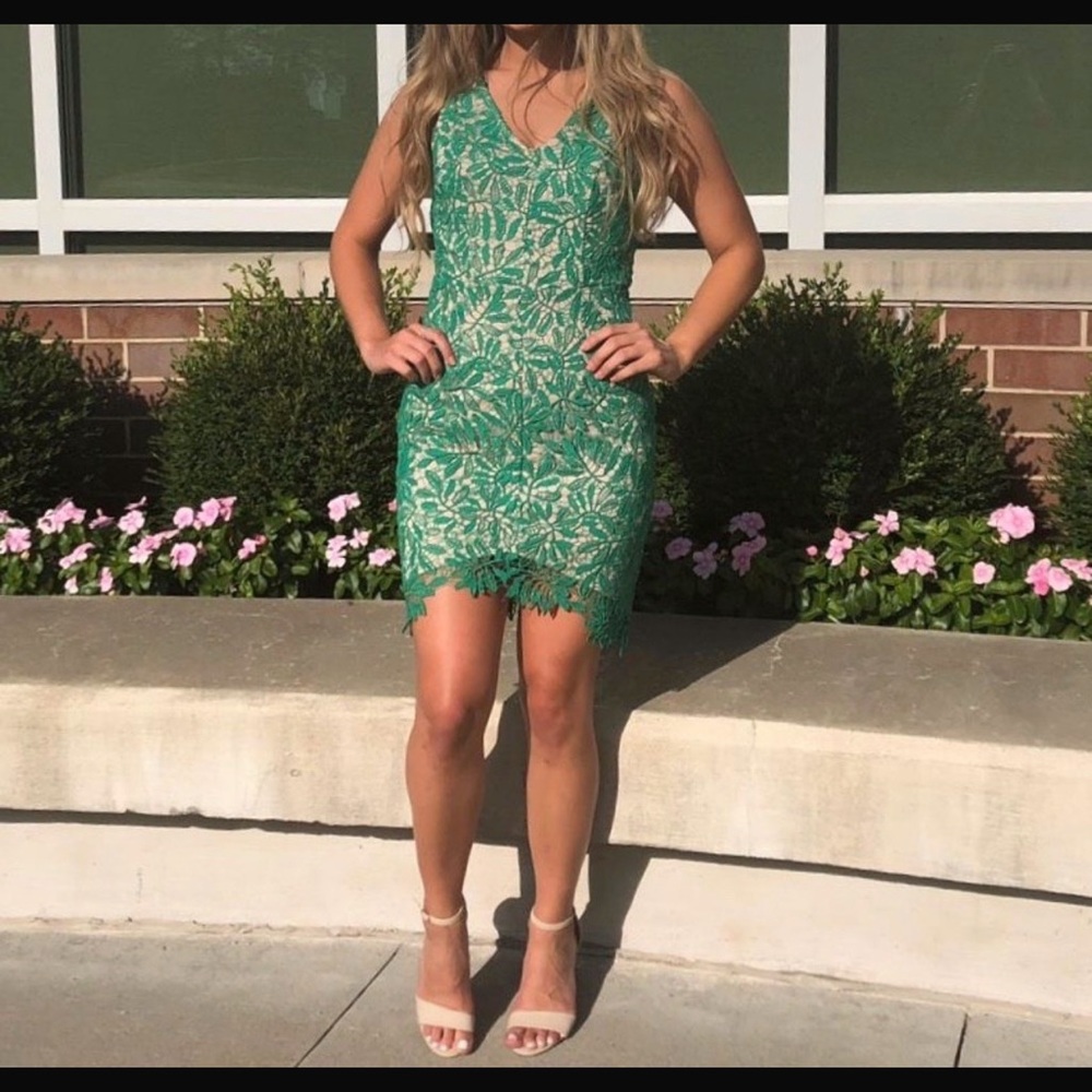 Lulus green lace dress